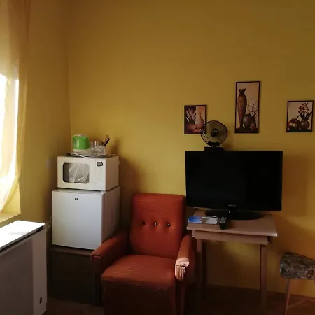 شقة Belvarosi Minilakas 2 Fore بيتْش