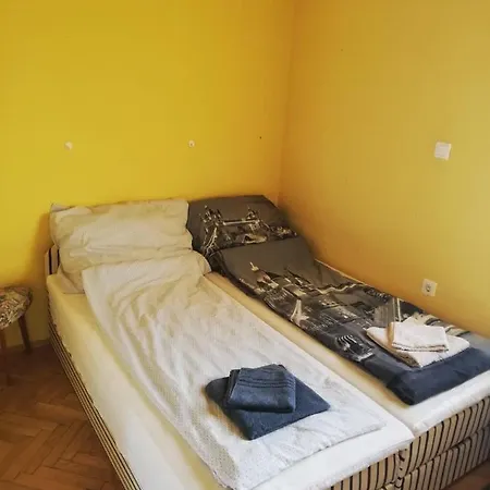 Belvarosi Minilakas 2 Fore * بيتْش