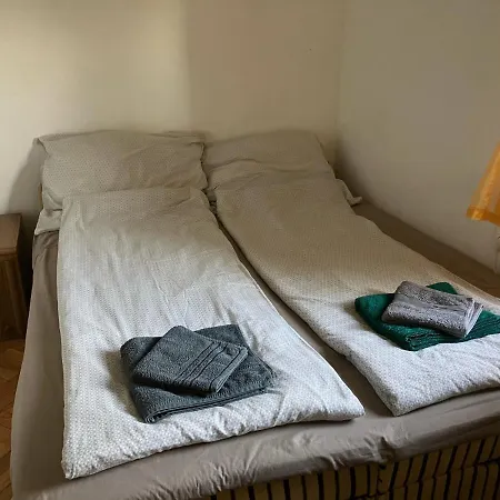 Апартаменты Belvarosi Minilakas 2 Fore