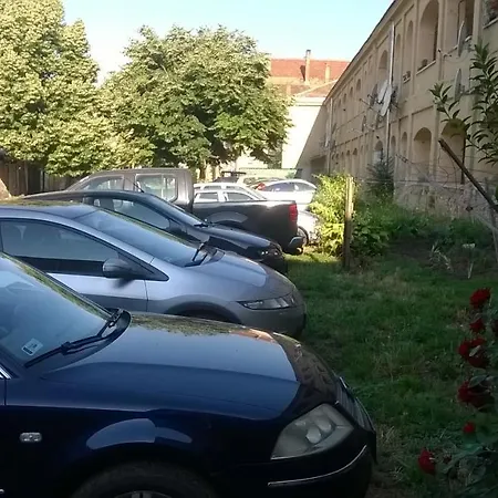 Belvarosi Minilakas 2 Fore *